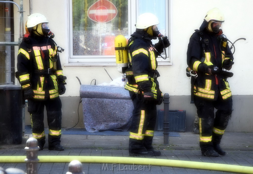 Explo Feuer 2 Koeln Kalk Hoefestr P077.JPG - Miklos Laubert